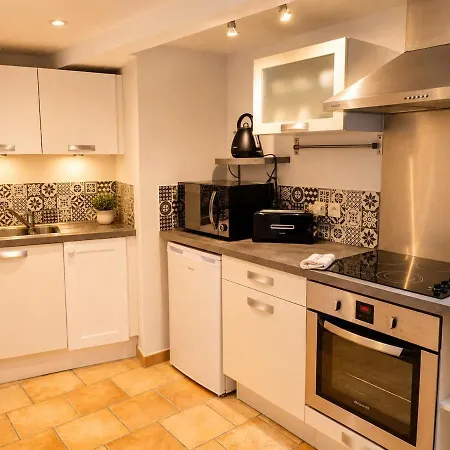 Apartamento Belle Vue Medievale ,climatise,parking -cb