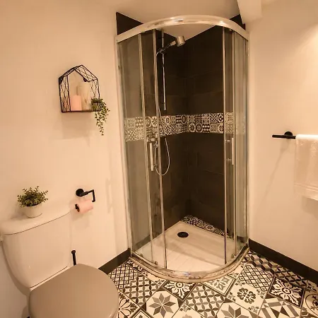 Belle Vue Medievale ,climatise,parking -cb * Carcassonne